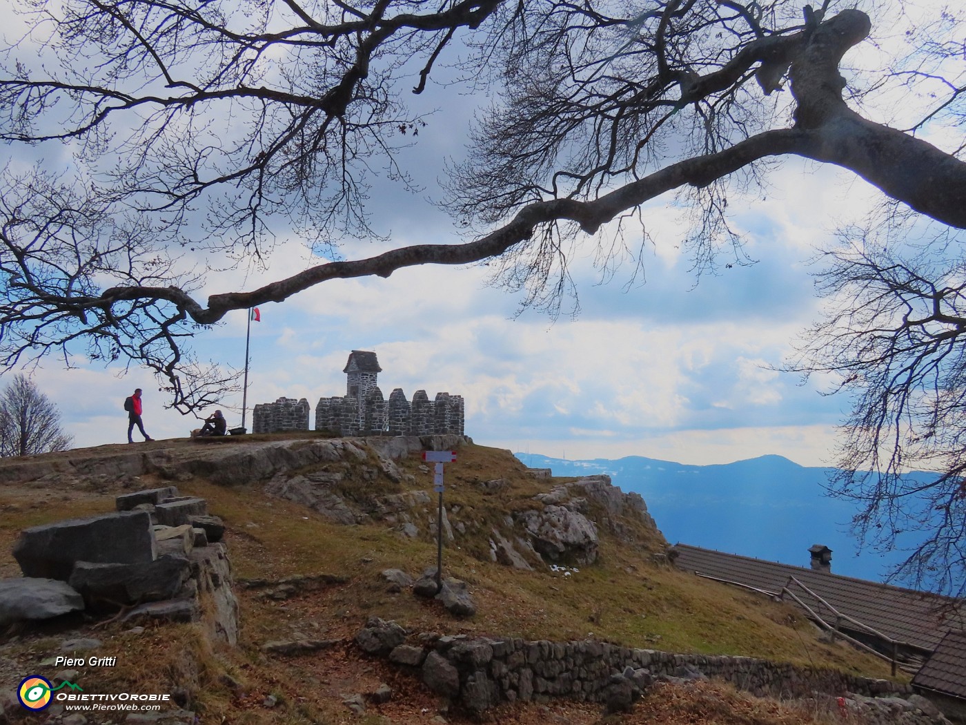 60 Dai Faggi il tempietto.JPG